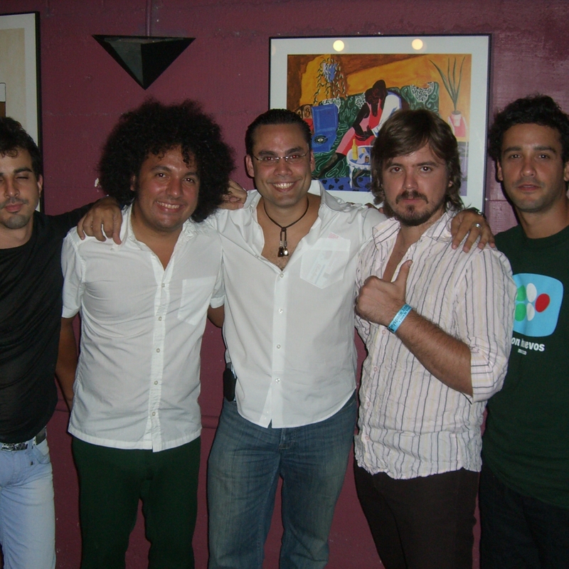 Los Amigos Invisibles